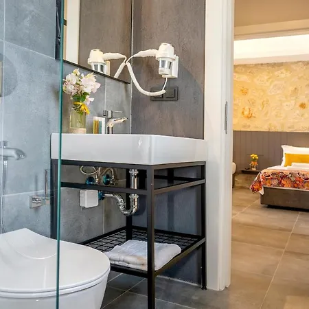 호텔 Dadya Bora 3*