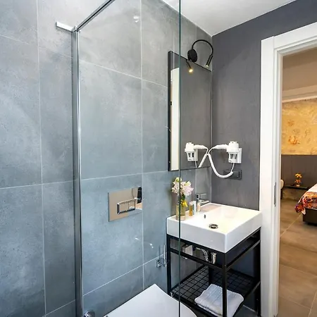 호텔 Dadya Bora 3*